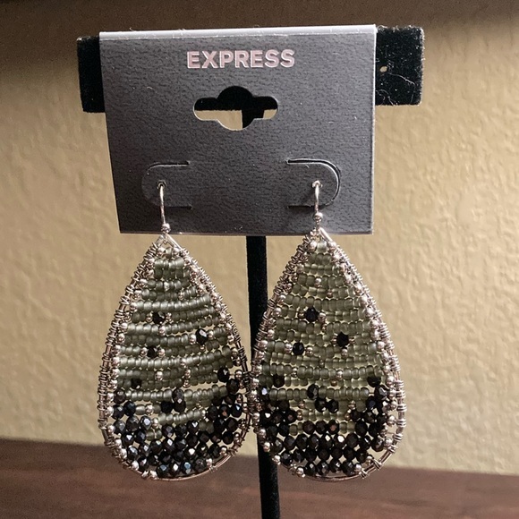 Express Teardrop Earrings with Green and Black Beads - Picture 1 of 3